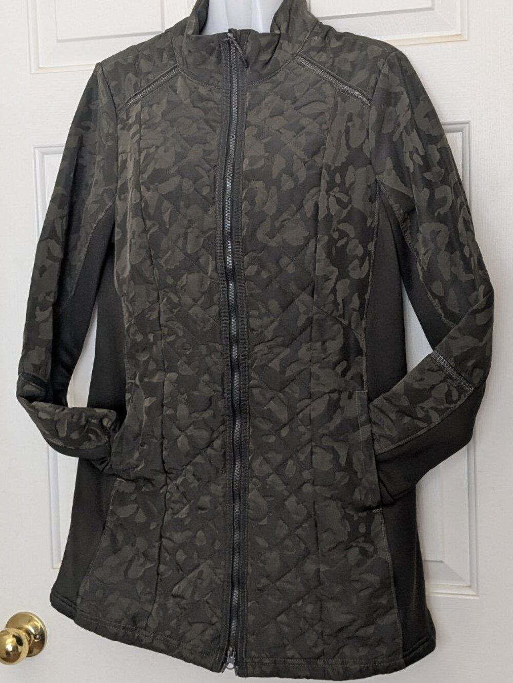 Avia Black Quilted Front Women's 3/4  Puffer Jacket Size M Green